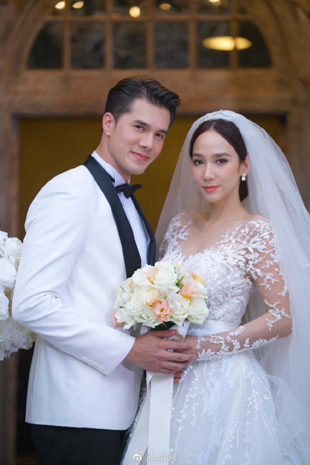 泰星aump新剧穿婚纱造型惊艳网友