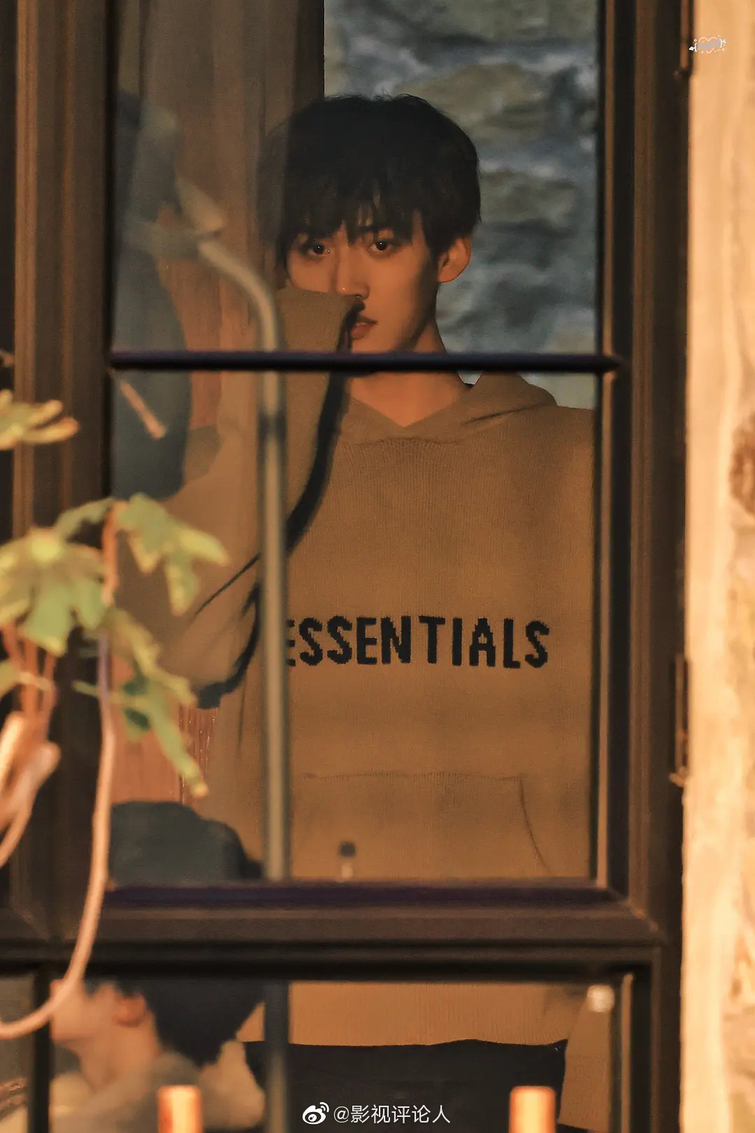 周柯宇的一些氛围感神图用脸鲨人的港风大帅哥周柯宇