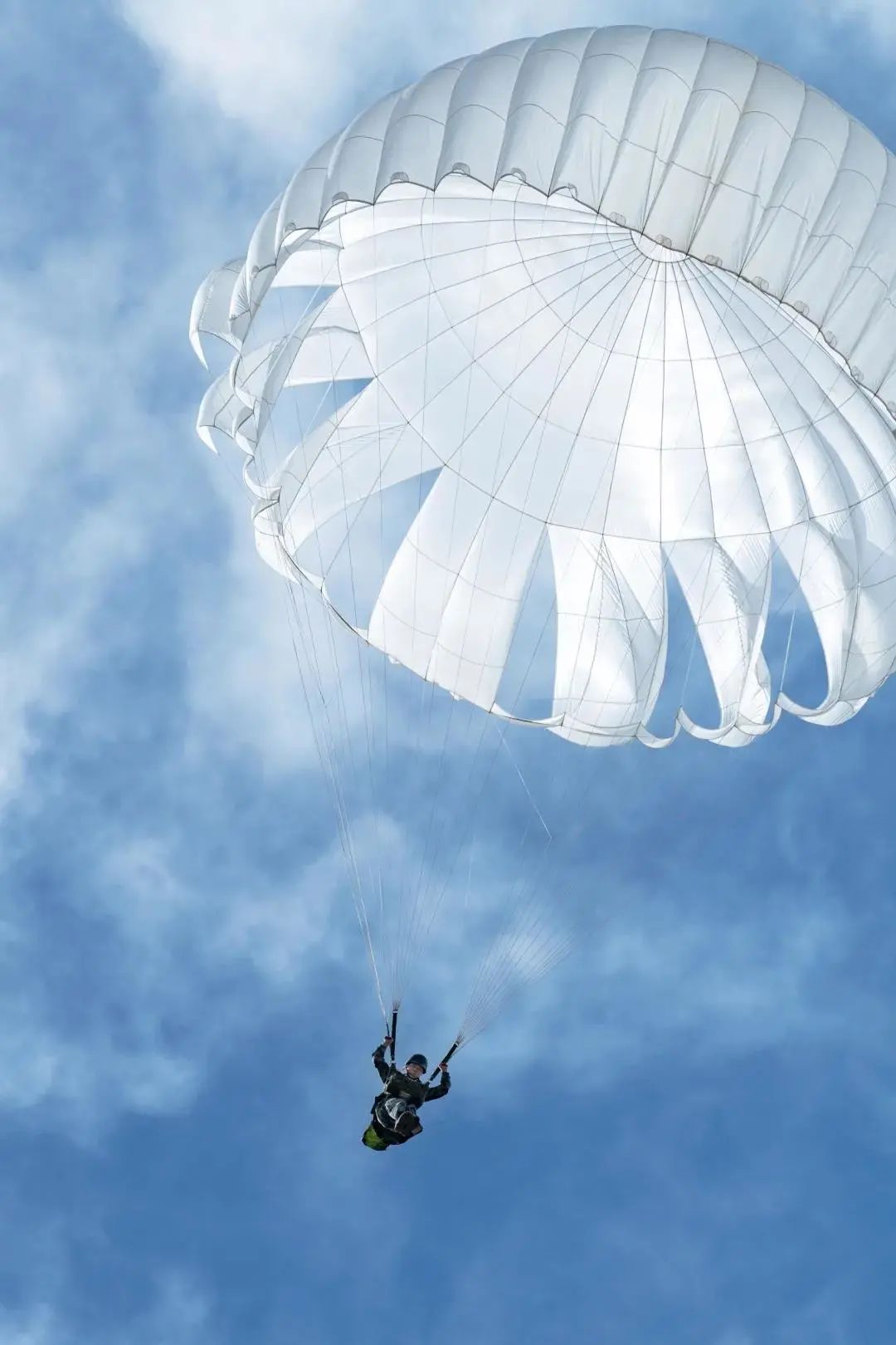 你永远可以相信“她”休闲区蓝鸢梦想 - Www.slyday.coM