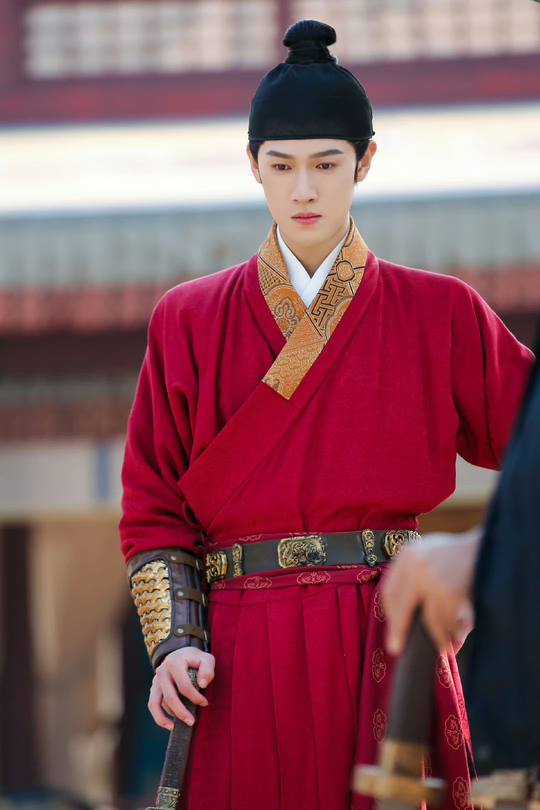 李昀锐红衣执剑好帅!花絮多来点多来点!