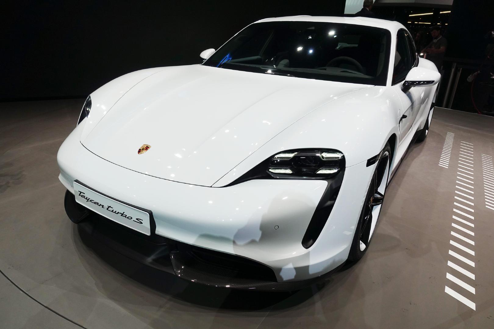 保时捷911targa4s携全家族车型亮相广州车展