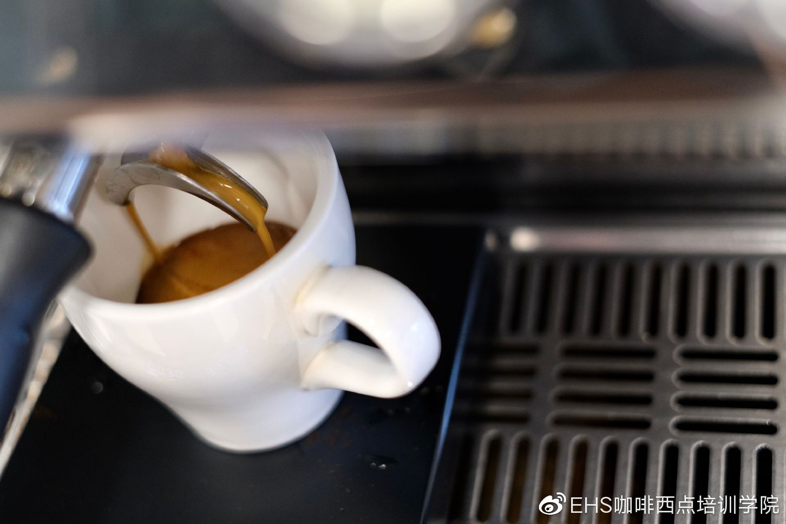 萃取浓缩咖啡会因为哪些细节产生通道效应