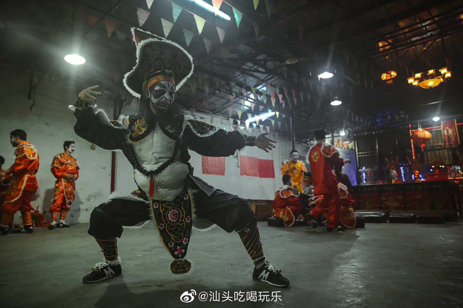 潮汕英歌舞“脸谱”。__财经头条