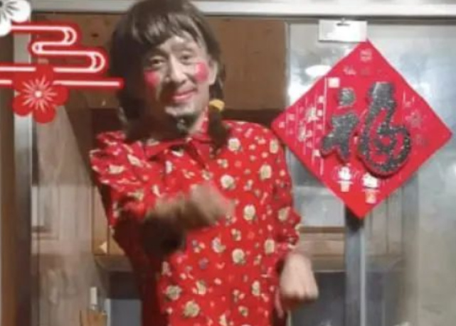 18年前靠“假装农民”走红的歌手阿宝,身份被揭穿后,如今成了这样|阿宝|农民|总冠军_新浪新闻