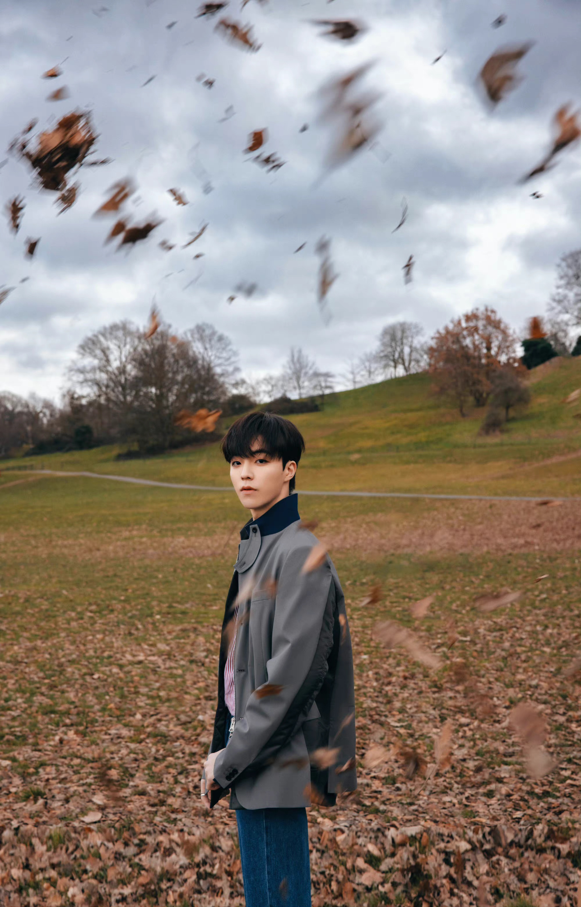 行走|伦敦|陈立农_新浪新闻