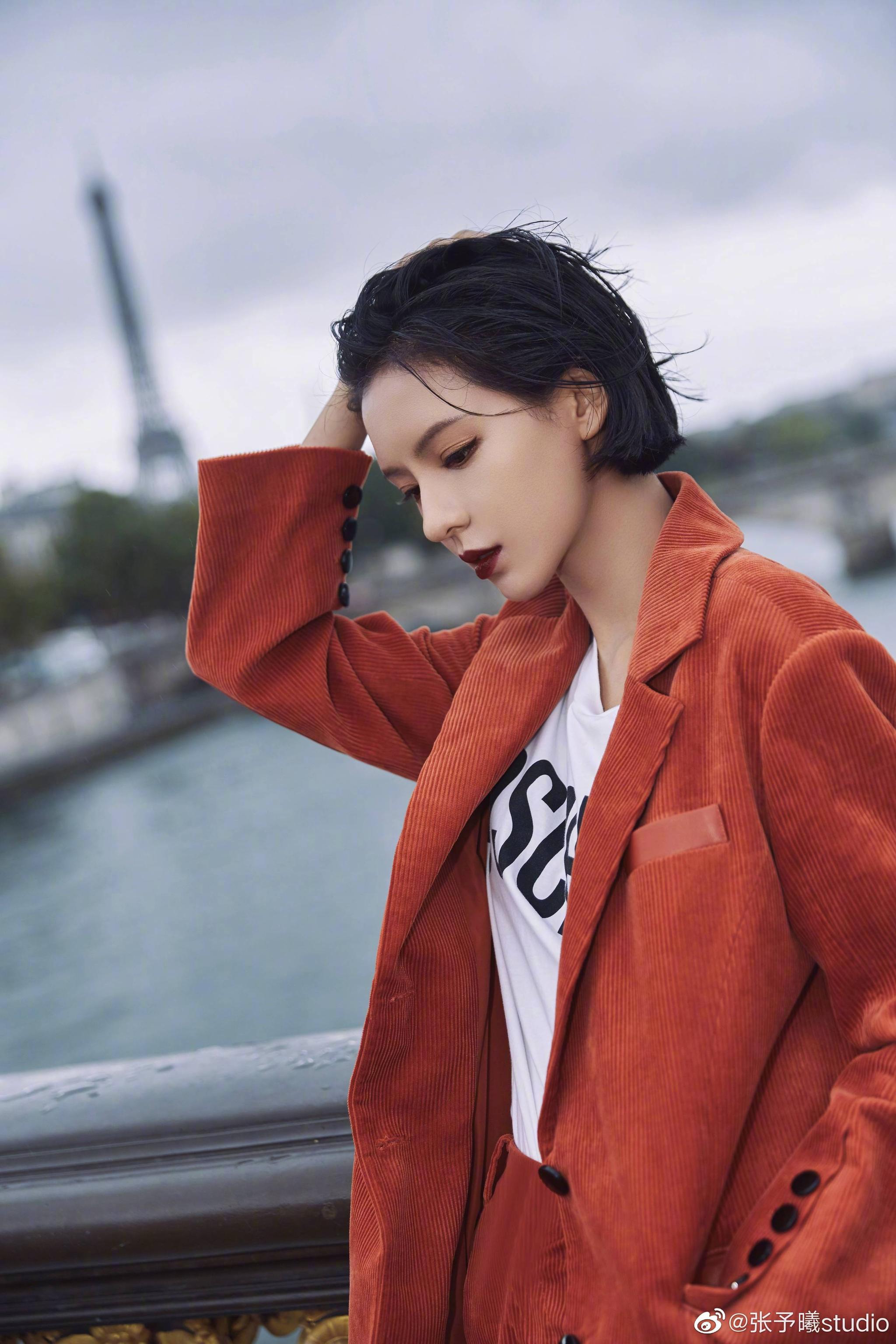 曦曦子真的好美啊,又飒又甜,90小花里难得的浓颜精致系!