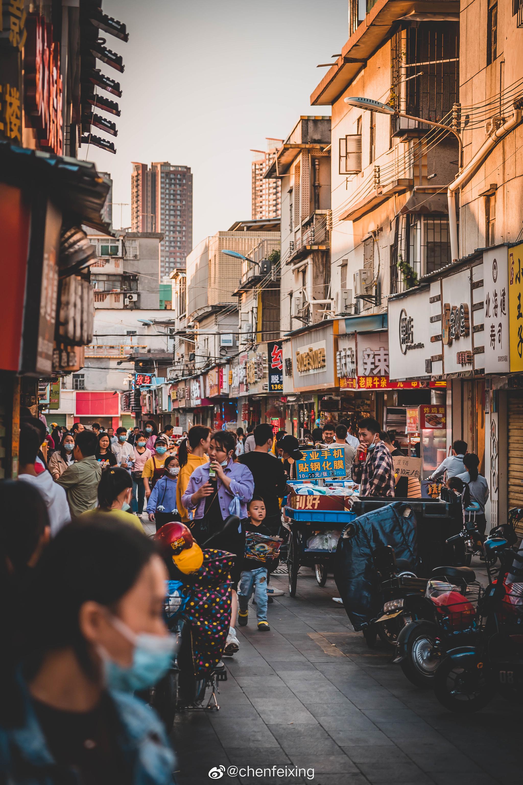 龙岗老墟镇里的春节 by sony a7m3|墟镇|龙岗|春节_新浪新闻