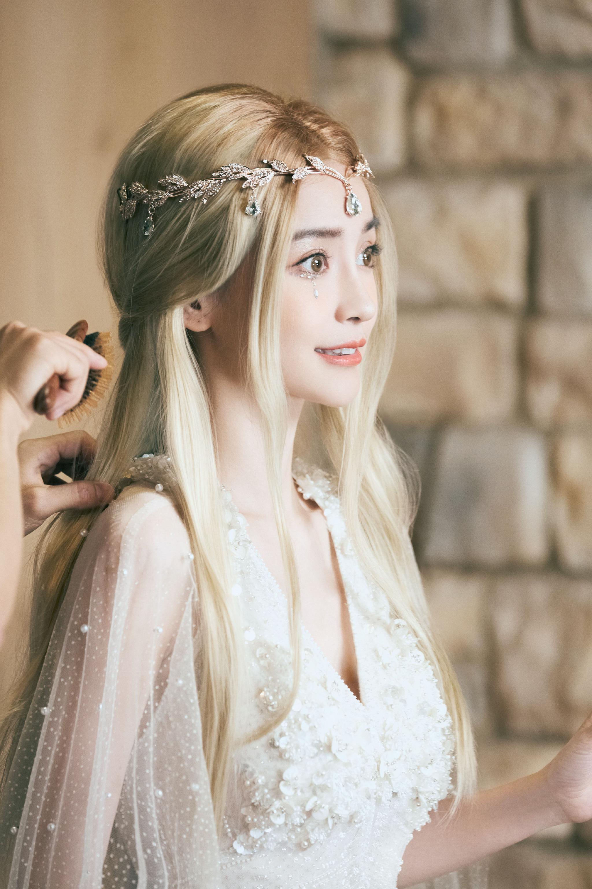 angelababy精灵女王视频图片已经很美了