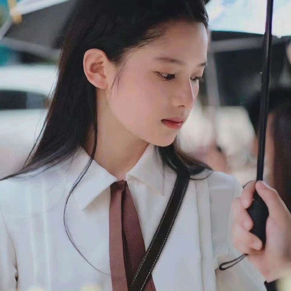 张婧仪头像合集 公主好美__财经头条