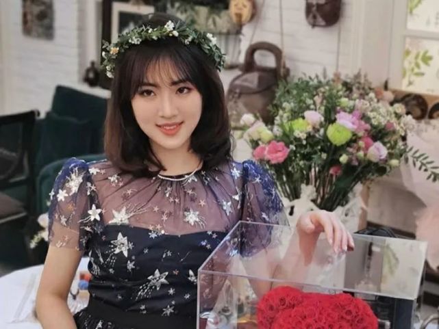 紧张而忙碌的课业让姚安娜每天只能睡四五个小时,但她依然保证自己