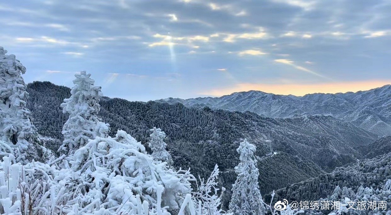 这样纯洁美好的雪景是永州阳明山宝藏般的存在