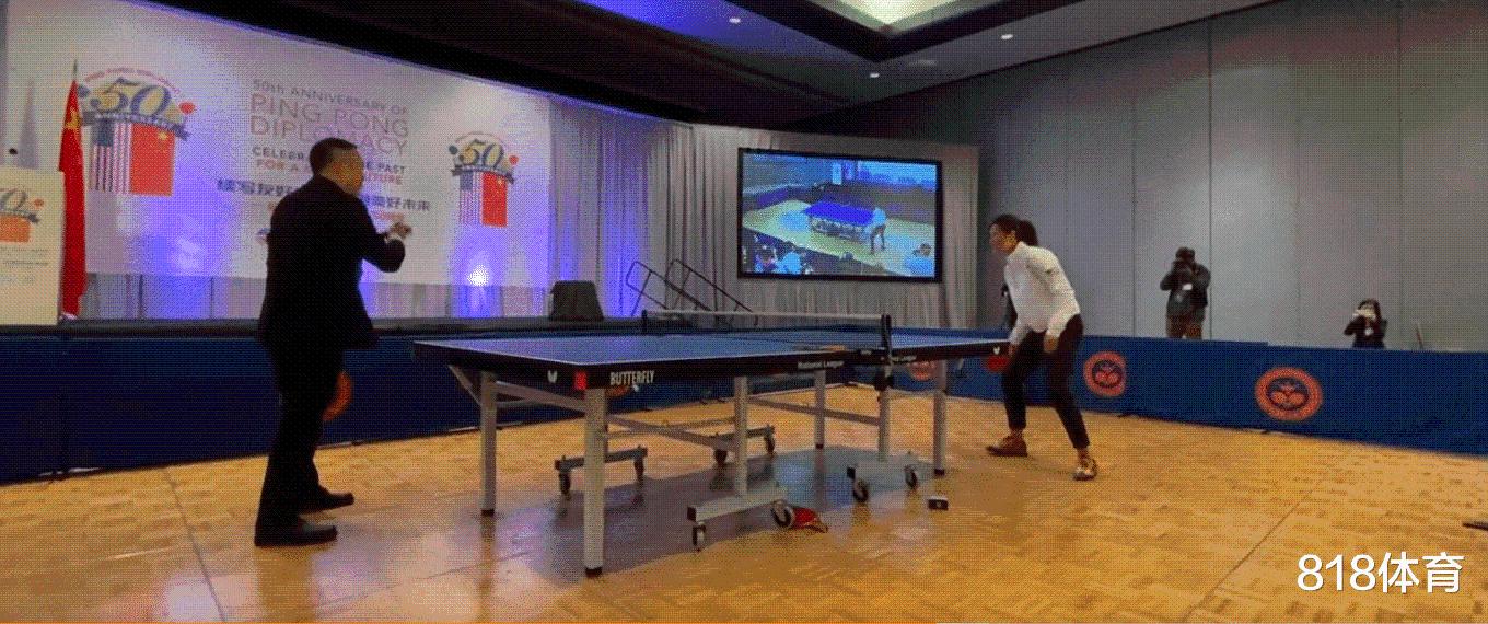 大国风度! 刘国梁西装皮鞋与美国乒协主席比赛, 主动让球1休闲区蓝鸢梦想 - Www.slyday.coM 大国风度! 刘国梁西装皮鞋与美国乒协主席比赛, 主动让球1休闲区蓝鸢梦想 - Www.slyday.coM