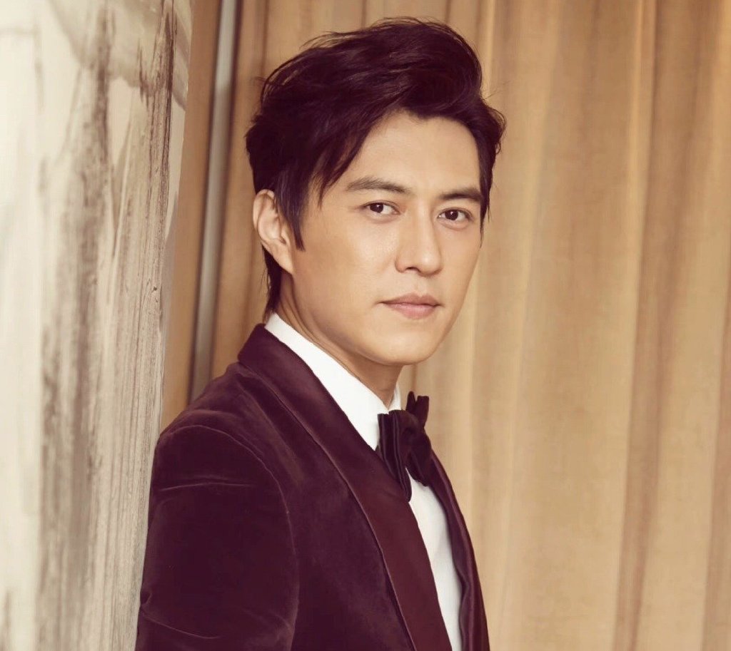 靳东真实身份有哪些 靳东父亲是谁