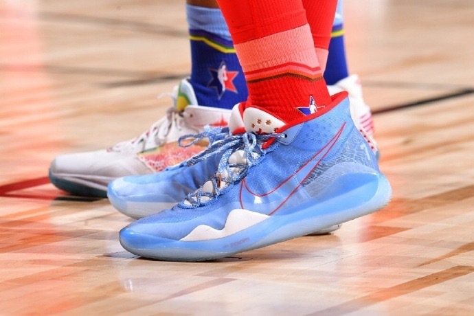 西亚卡姆本赛季上脚nike kd 12 配色精选