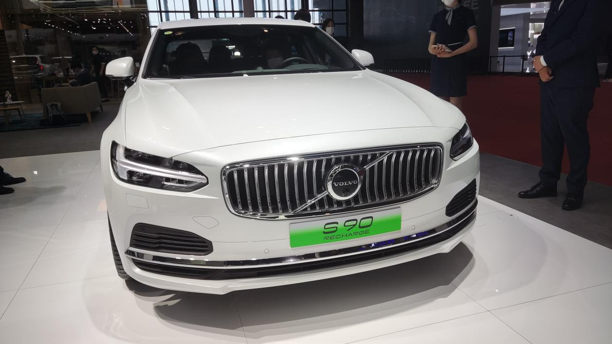 2021年上海车展直击:低调的西装暴徒,新款沃尔沃s90亮相