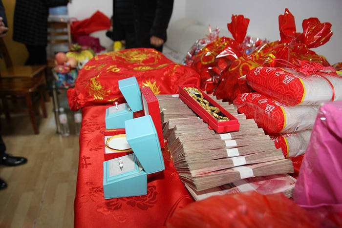 湖南小伙与00后女子相亲遭悔婚，对方却拒还彩礼三金...休闲区蓝鸢梦想 - Www.slyday.coM