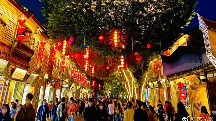 夜游为何突然兴起？夜游能拉动经济复苏吗|经济复苏|科艺|景区_新浪新闻