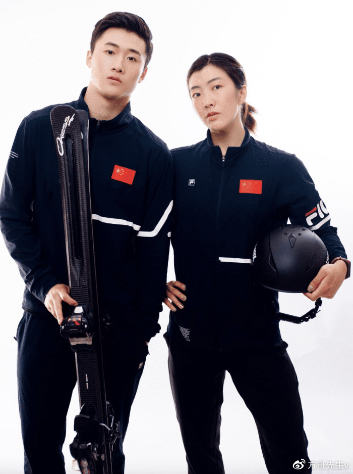 徐梦桃王心迪领证,两人穿国家队队服现身民政局,婚纱照幸福洋溢休闲区蓝鸢梦想 - Www.slyday.coM 徐梦桃王心迪领证,两人穿国家队队服现身民政局,婚纱照幸福洋溢休闲区蓝鸢梦想 - Www.slyday.coM