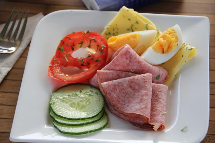 老两口的中西式早餐,各取所需营养美味,你会看上哪天的食物呢