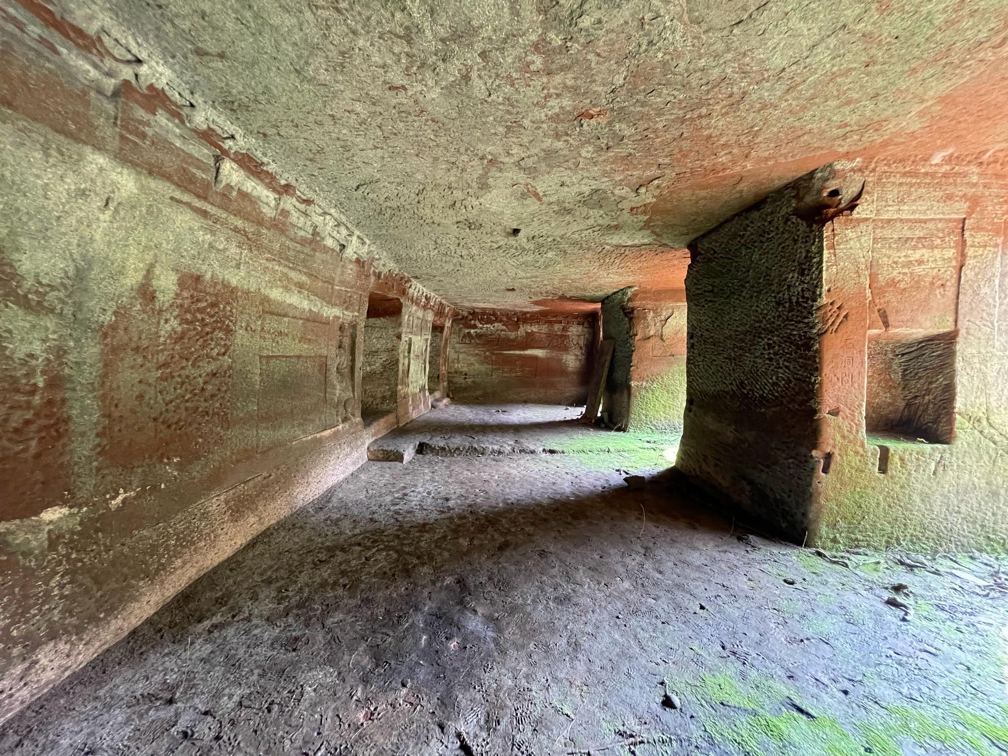 四川乐山市,柿子湾汉代崖墓,目前还是处于非常原始的状态……_高清