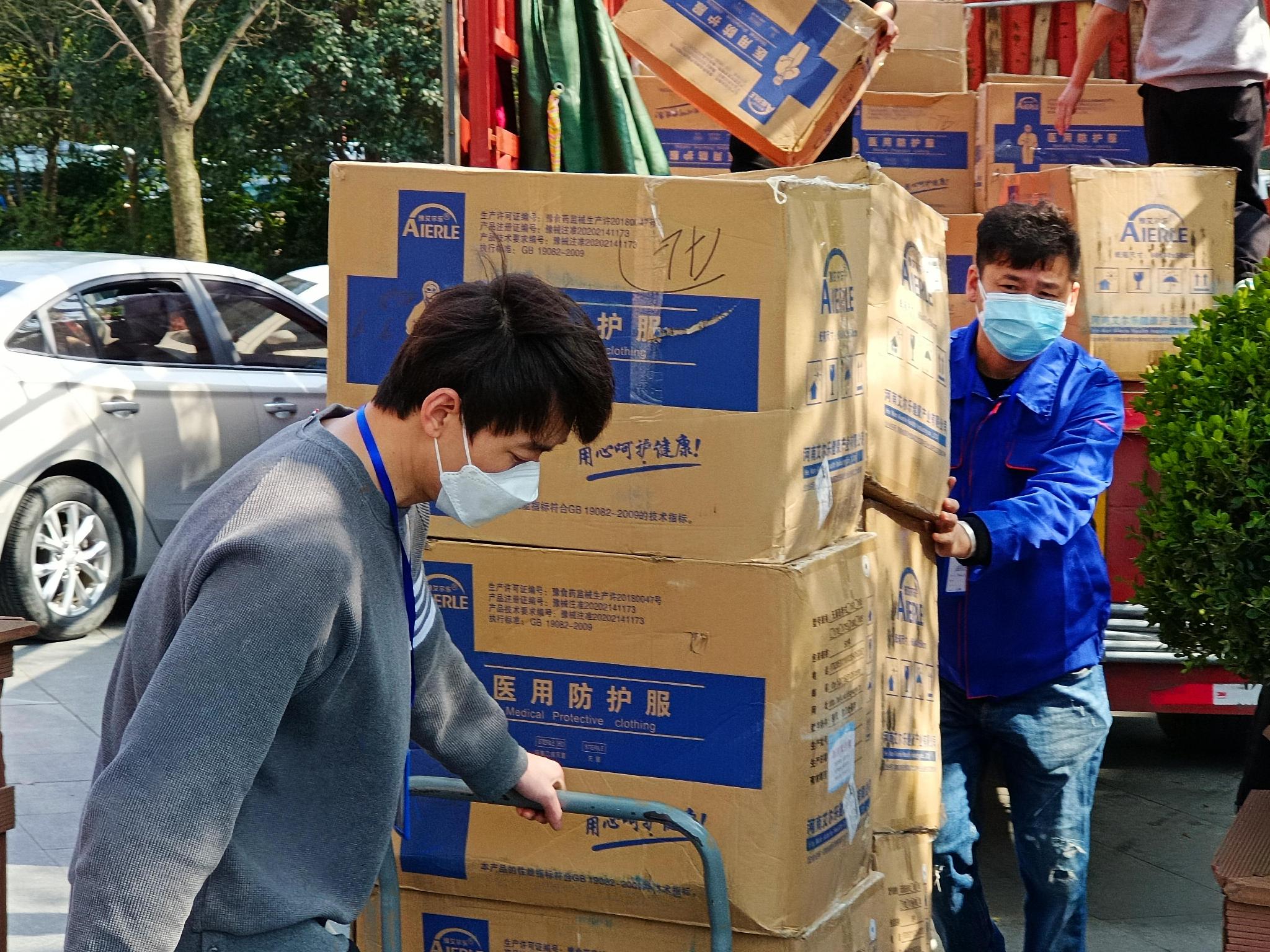 松江爱心企业捐赠物资支援防疫一线
