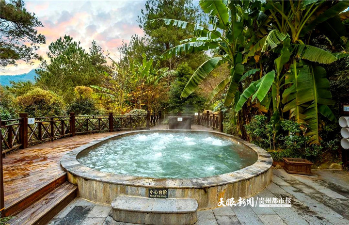 各种各样的玩法等你解锁~泡温泉,爬山,乡村游……但是省内也有美丽的