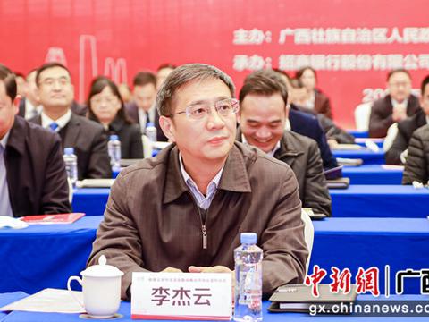 云主任 0bdd-kkxpcze1111705.jpg