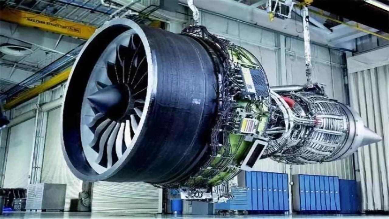 一台顶5台这才是全球最强发动机推力61吨却有一点不如涡扇20