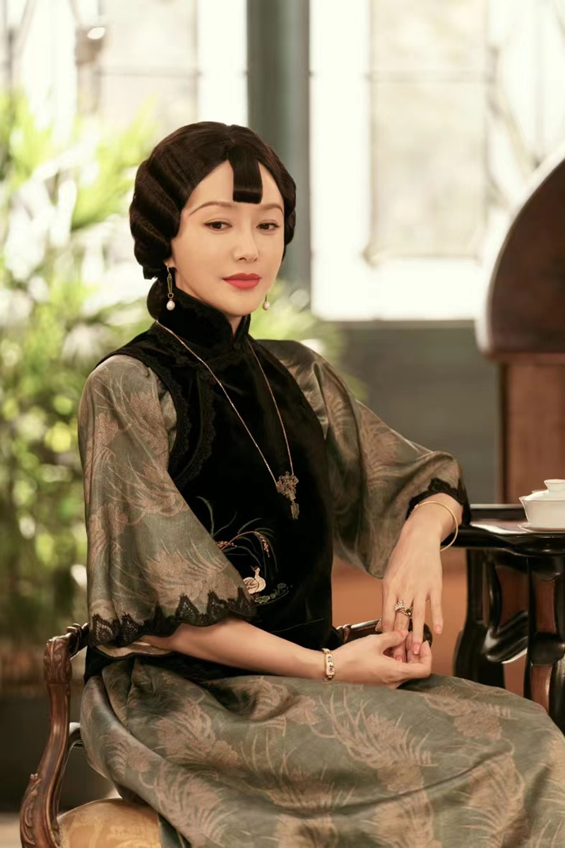 电视剧传家正在热播秦岚实力演绎宠妹狂魔获认可