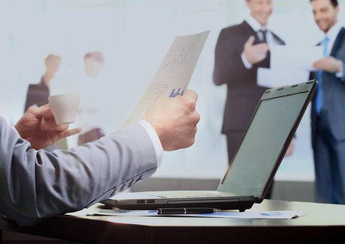 饭局领导喊你买烟,别真去,聪明人一般会在饭前、饭中饭后下功夫休闲区蓝鸢梦想 - Www.slyday.coM 饭局领导喊你买烟,别真去,聪明人一般会在饭前、饭中饭后下功夫休闲区蓝鸢梦想 - Www.slyday.coM