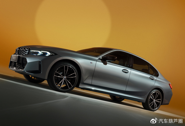 奔驰C级PK新款宝马3系，谁才是BBA中型车标杆？