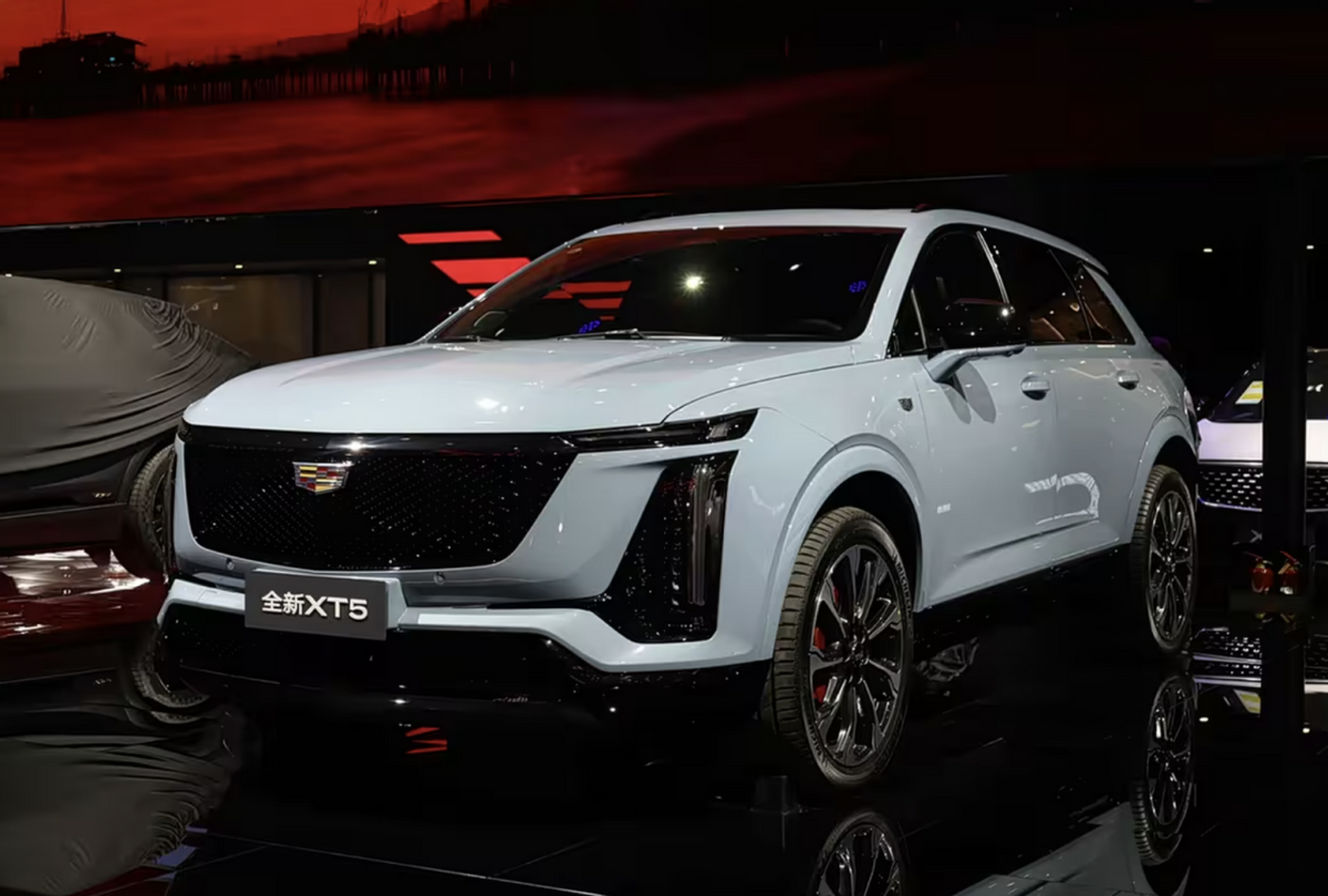 凯迪拉克XT5新增插混版,会涨价吗?有智驾吗?-新浪汽车