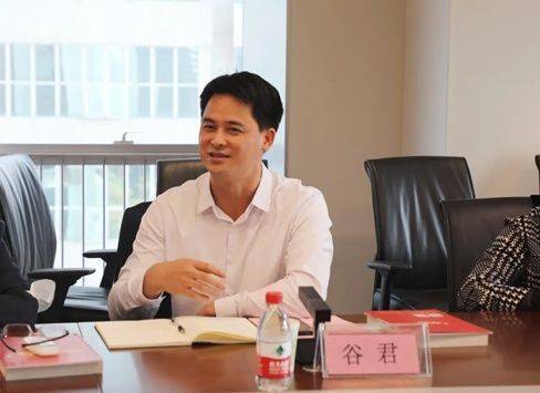 深圳市关爱行动公益基金会副理事长兼秘书长童俏介绍,2021年3月,退役