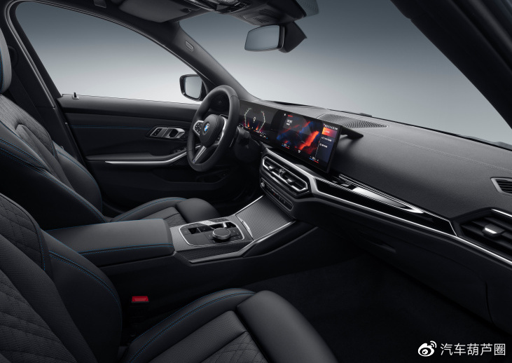 奔驰C级PK新款宝马3系，谁才是BBA中型车标杆？