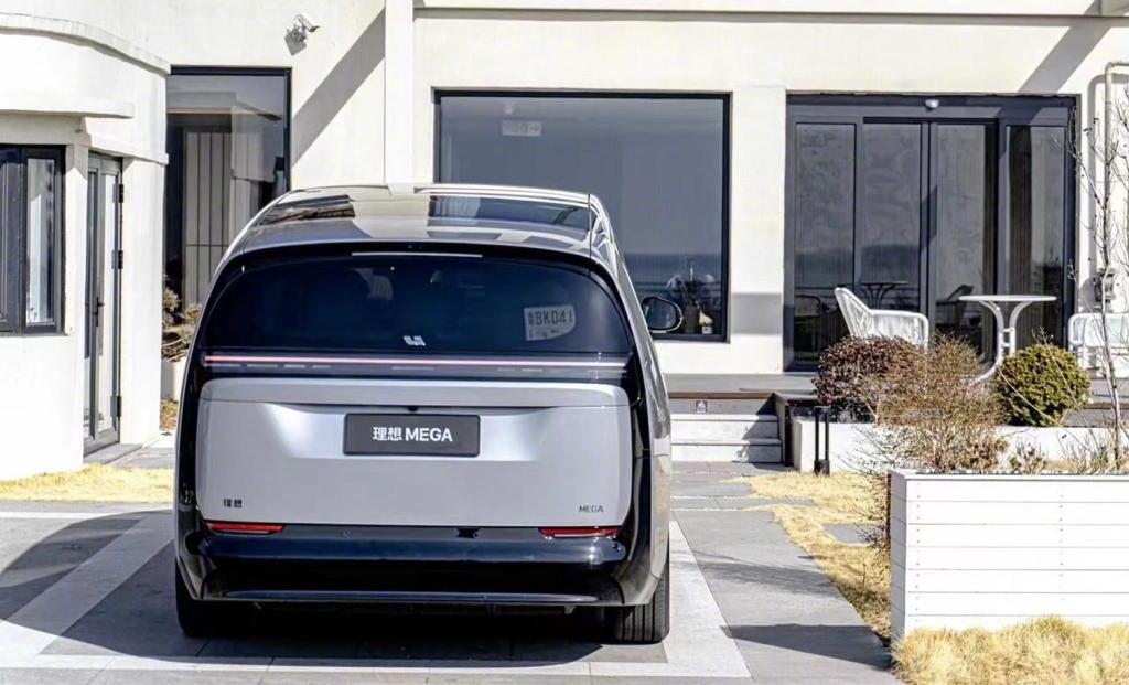 mega领衔理想全系最新车型亮相2024春季国际车展