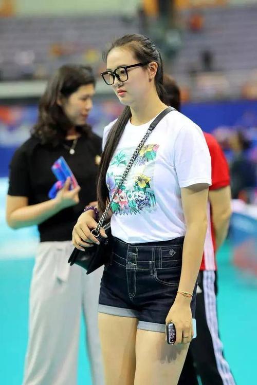 张常宁的故事：因长得漂亮被批评，女排唯一拍成人杂志的运动员休闲区蓝鸢梦想 - Www.slyday.coM