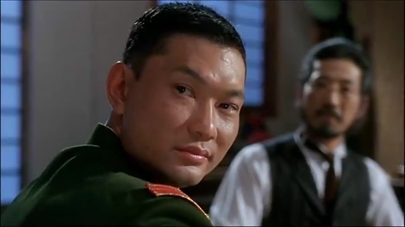 杀人机器周比利的霸气武力一招折断日本虹口道场馆主