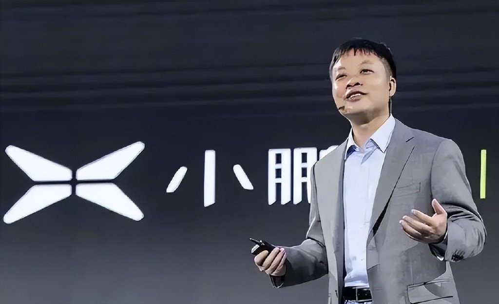 小鹏销量腰斩，市值蒸发2800亿元，新势力领头羊掉队?休闲区蓝鸢梦想 - Www.slyday.coM