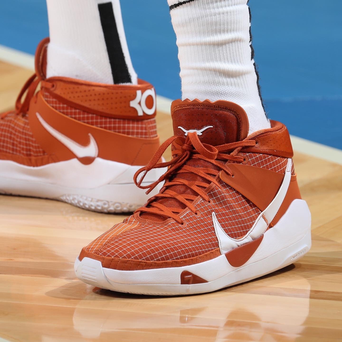 今日nba球员球鞋上脚精选 沃尔 nike zoom kobe 6 protro青蜂侠