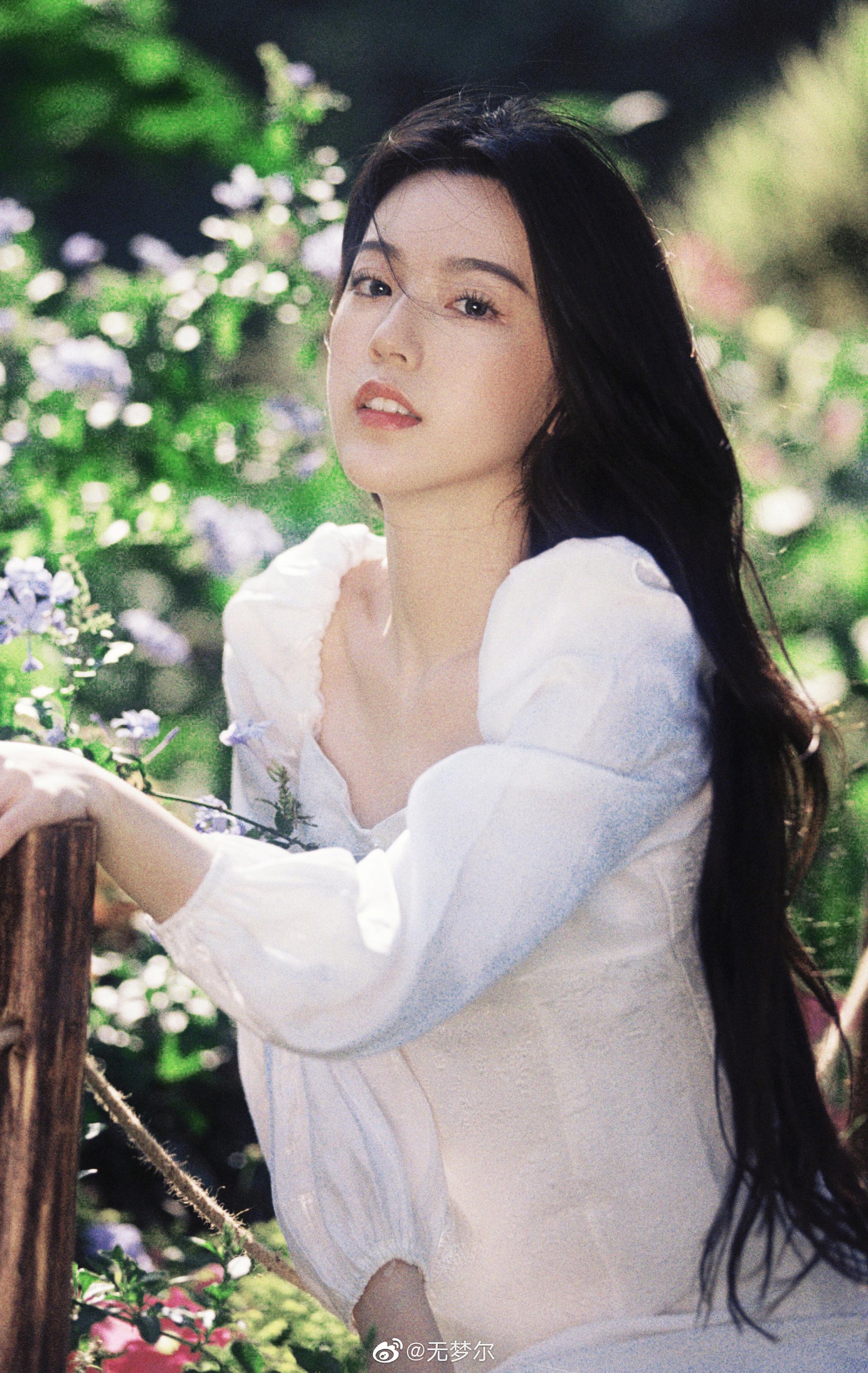 长头发的女孩子在光下真的太好看了 摄影