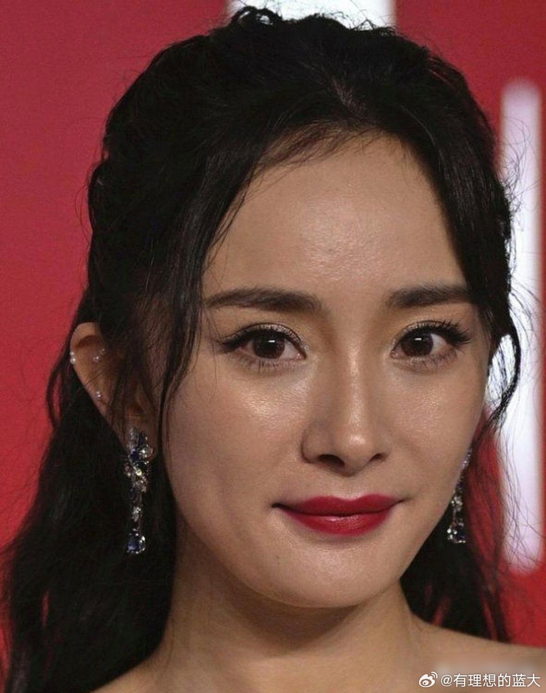 几位女明星怼脸生图来袭,各有特色,究竟谁更美呢?让人难以抉择|明星路透_新浪新闻