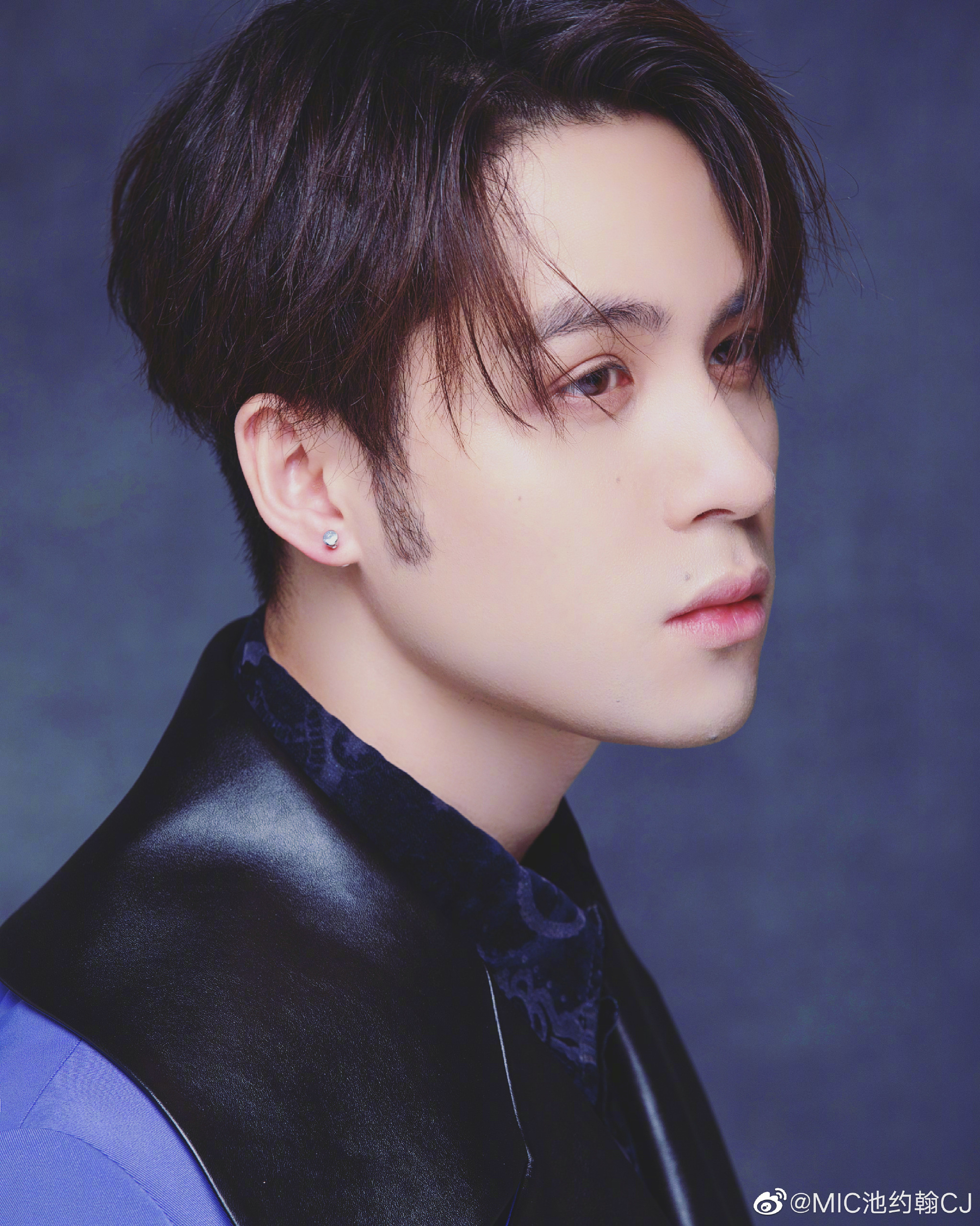 mic男团成员池约翰在微博官宣结婚