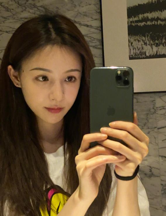 前一姐周二珂要复出和榜1奔现1年遭抛弃见过家长也不行