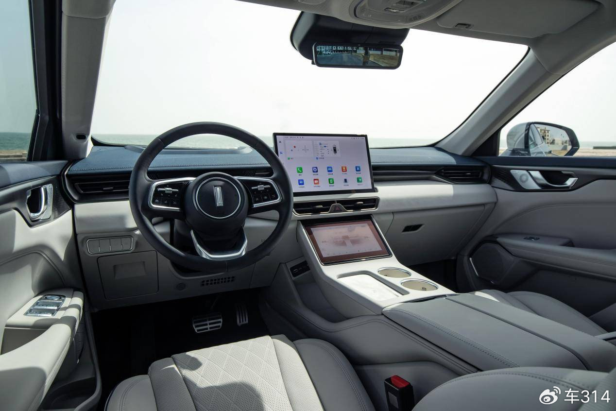 大五座旗舰电动SUV的决赛圈，新摩卡DHT-PHEV对比护卫舰07