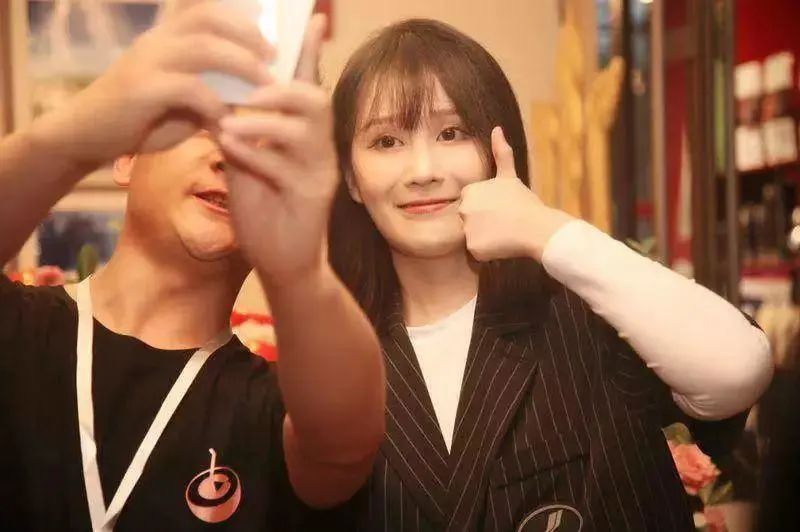 女大不由娘球球曾花钱微整赵本山老婆表态不支持