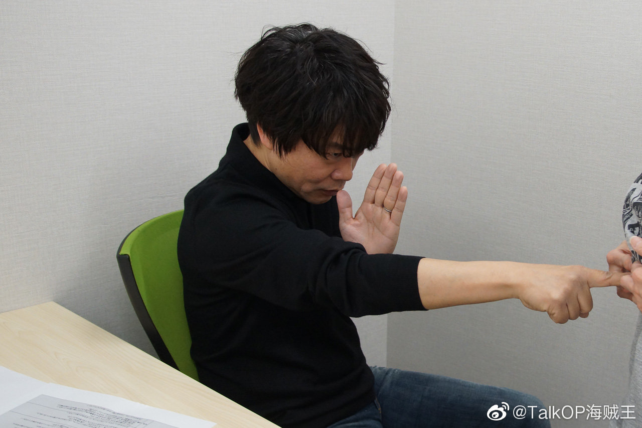 官网索隆声优中井和哉专栏久违的又更新啦我们晚点发布汉化