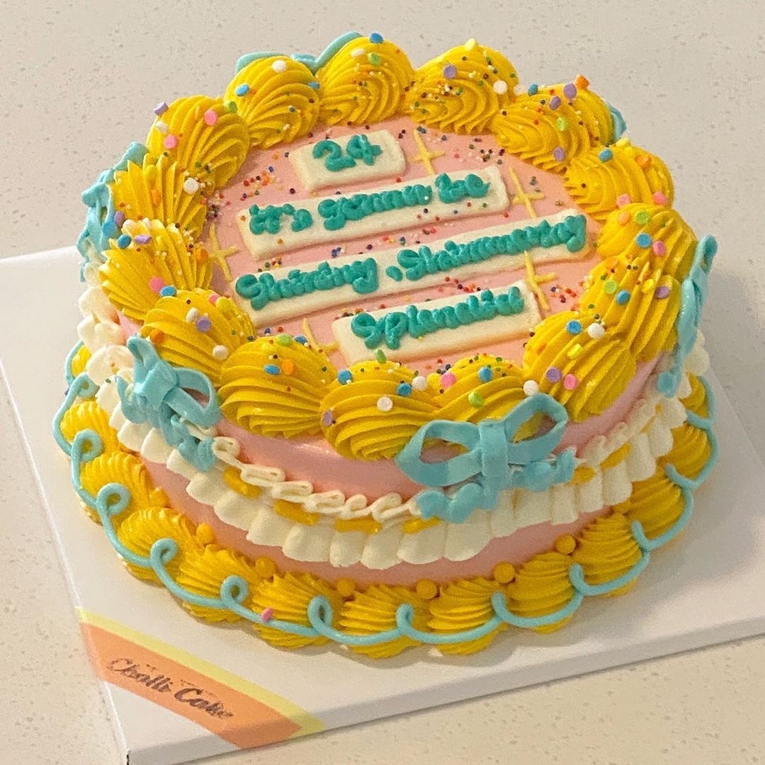 可爱复古的奶油蛋糕