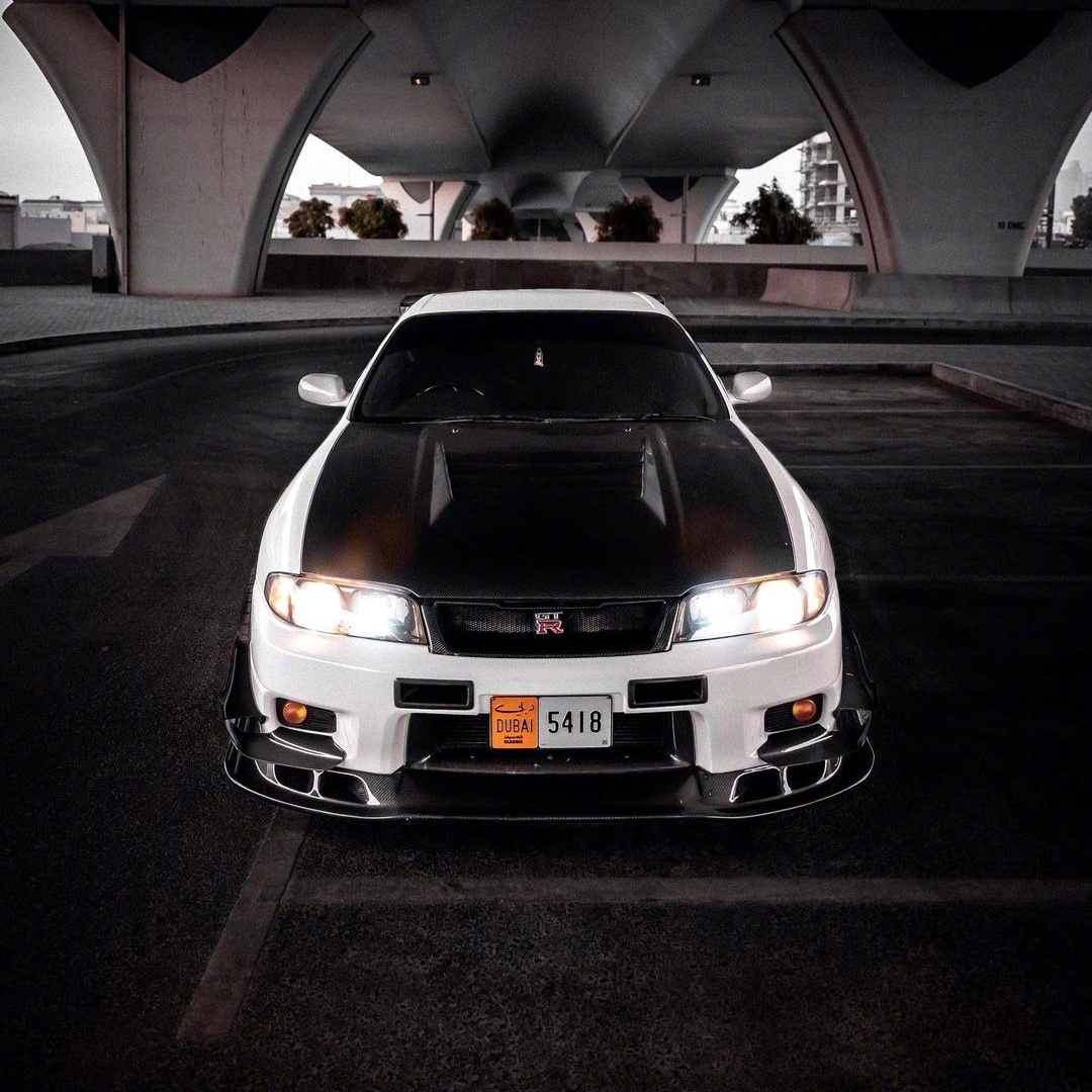 帅气的战神gtr r33