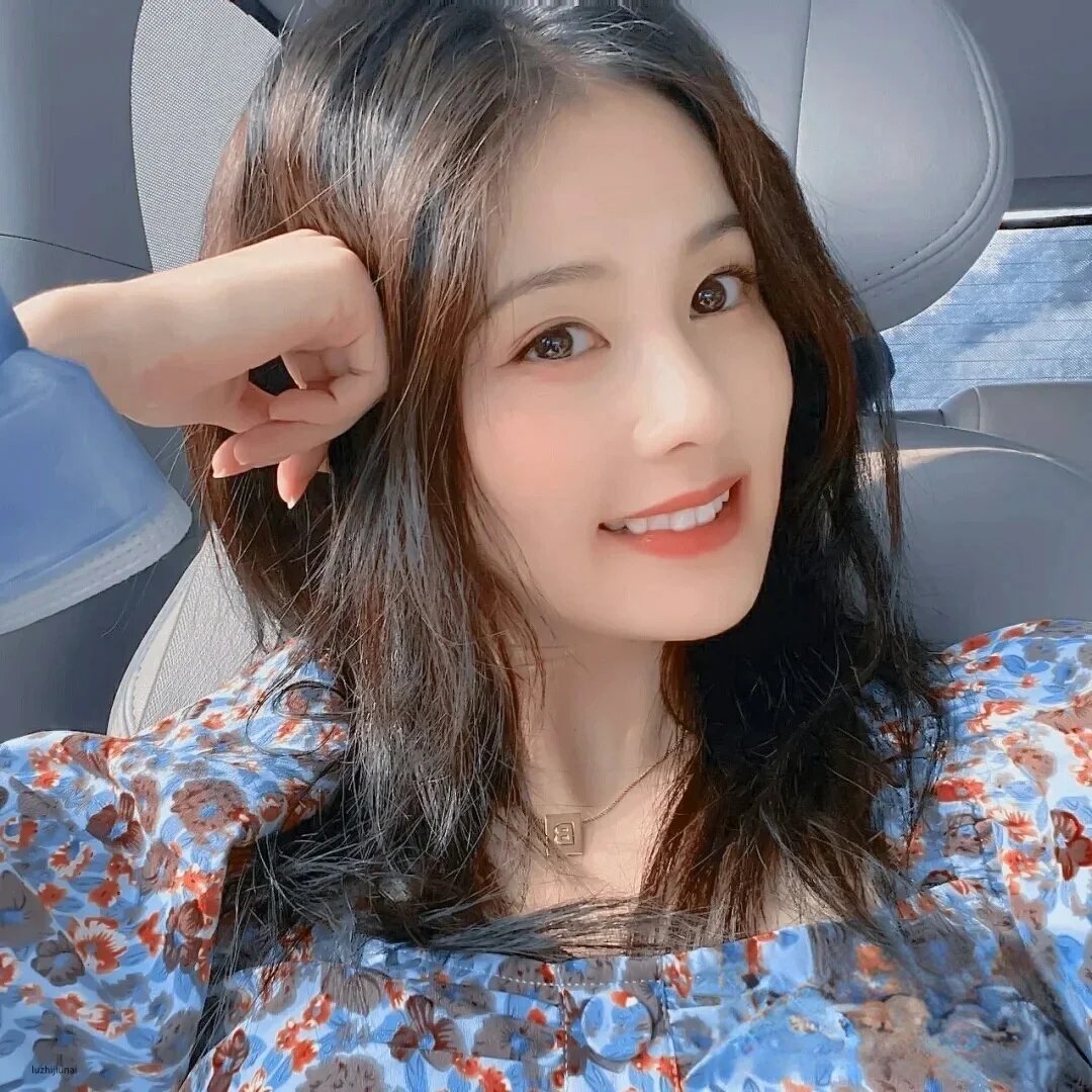 白鹿头像美颜暴击