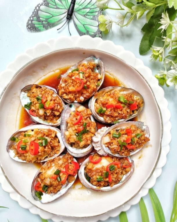 巨好吃的蒜香鲍鱼鲜嫩多汁在家轻松搞定